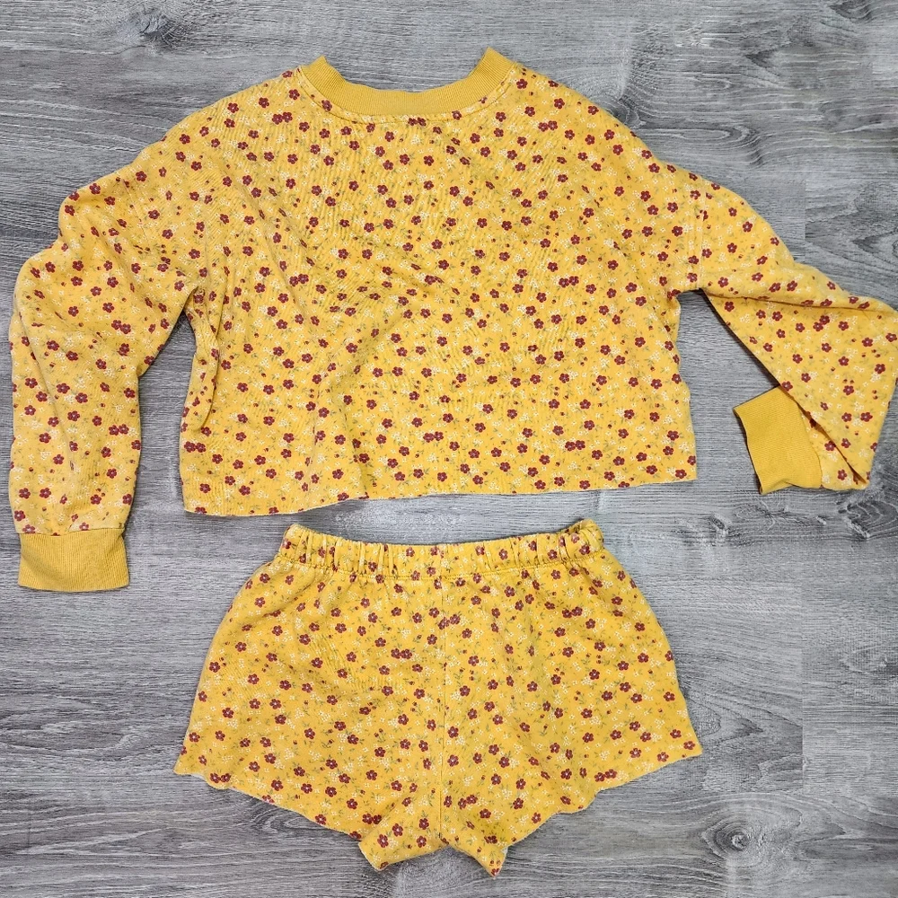 2 Pc COLSIE Yellow Red Flower Cut Off Cropped Sweatshirt & Sweat Shorts - Picture 13 of 13